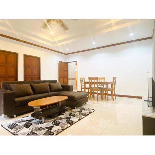 Peaceful 2BR Garden Retreat Bangtao Beach A2