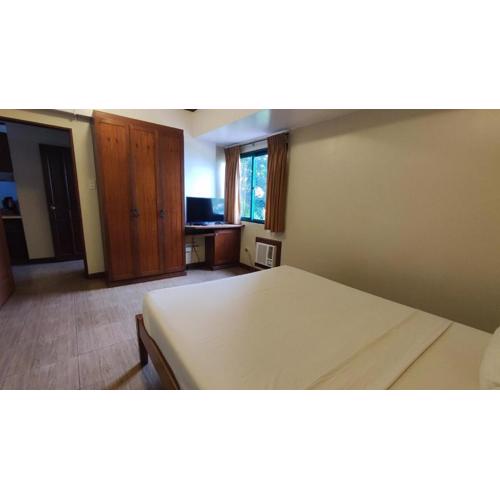 Peaceful 2BR Home in Paranaque Airport Area