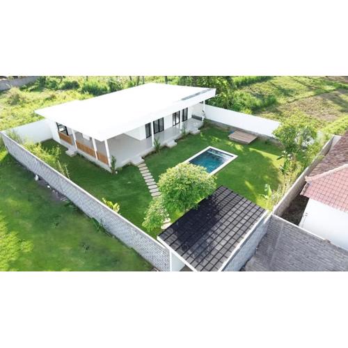 Peaceful 2BR Villa in Amed with pool and garden