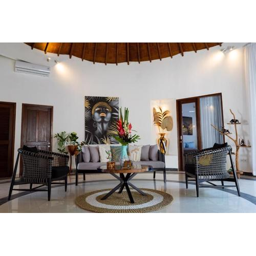 Peaceful 2br with pool & garden