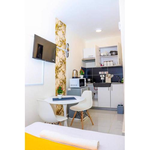 Peaceful And Unique Studio Jkia Airport Stay