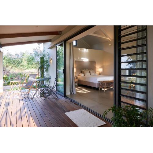 Peaceful Tree Cottage