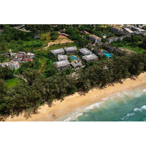 Pearl of Naithon 2-BR beachfront apartments