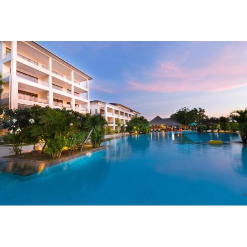 Peninsula Bay Resort