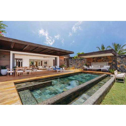 Peninsula Beach Villa with LOV