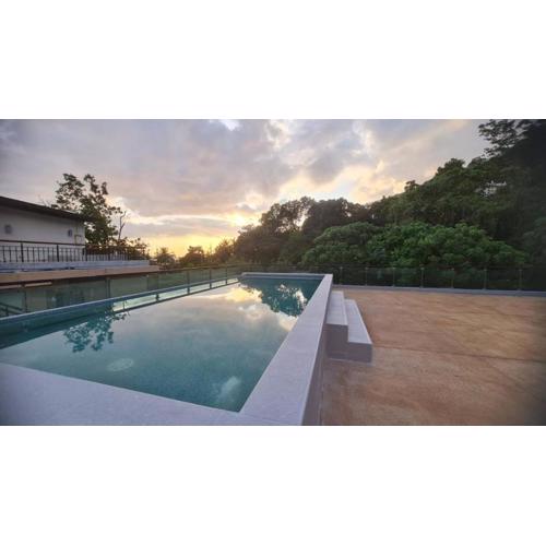 Penthouse with sea view and pool - Privilege residence