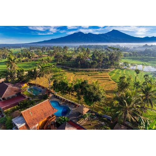 Peraja Bungalows Loyok