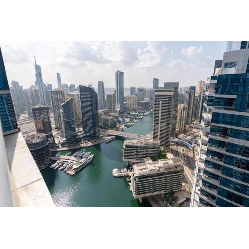 Perfect 2BD apartment in the heart of Marina - top spot