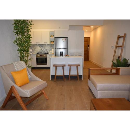 Perla Marina Beach Condo- Walk to Yoga, Spa & Food