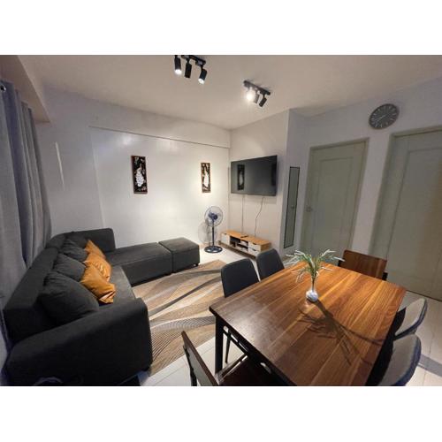 Pet Friendly 2BR Condo with PS4 near Abreeza