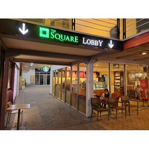 Petra Square Apartemen WIFI Netflix Google TV