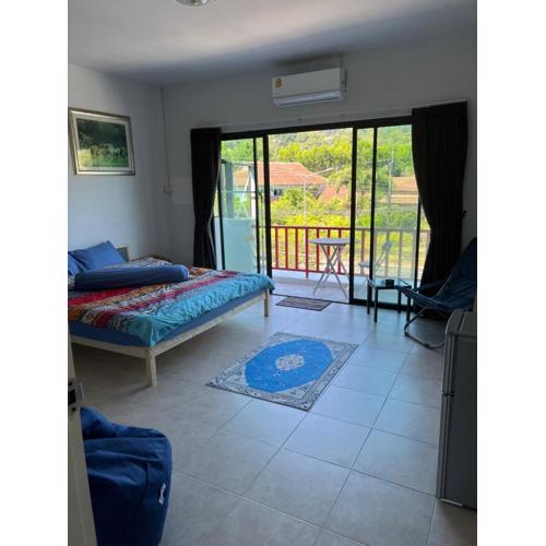 Petunya Phuket Guest House