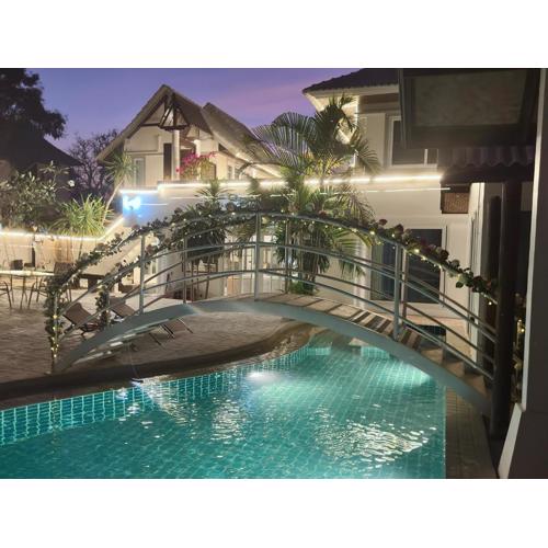 Pheonix Golf Pool Resort Villa