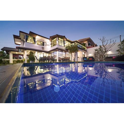 Phoenix Villa - Luxury Pool Villa with Entertainment Room - 15 minutes from Walking Street
