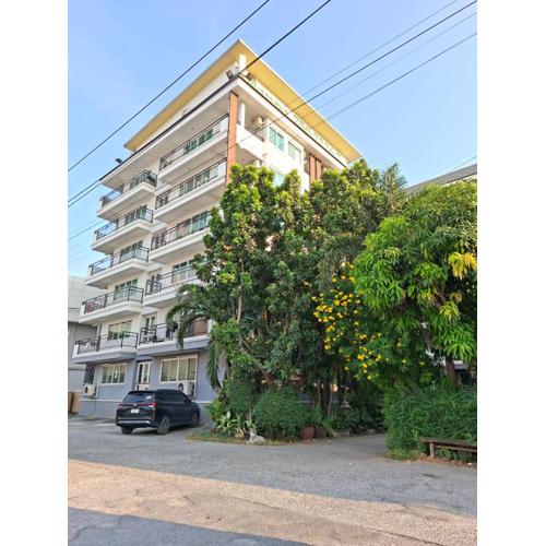 Phuengthong Building Mega Bangna