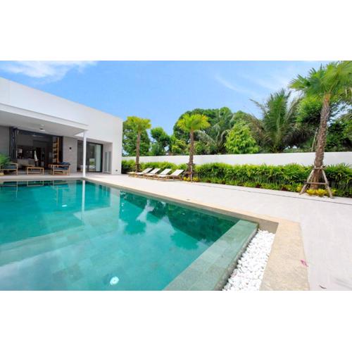 Phuket Luxury Pool Villa - Solesmes