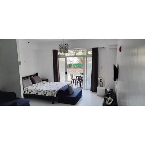 Pico de Loro Jacana B