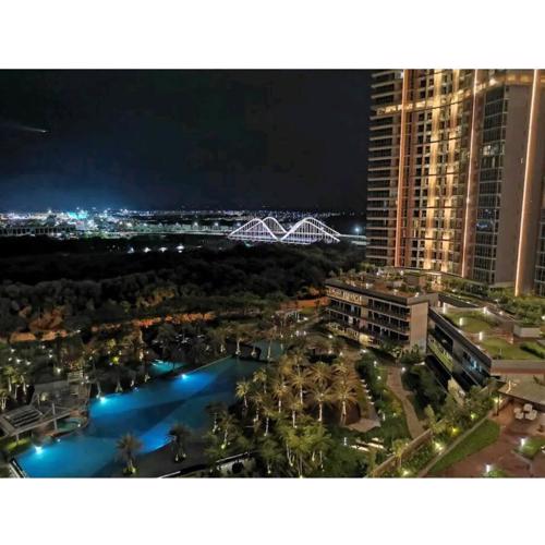 PIK Family 2 Bedroom, 5 Beds & Balcony Best View