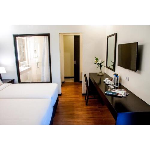 Piña Suites