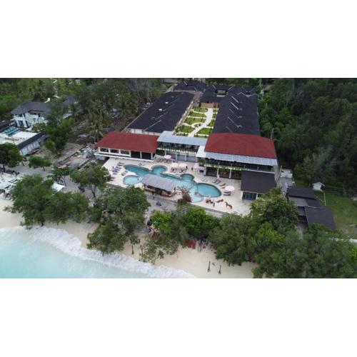 Pine Tree Beach Hotel