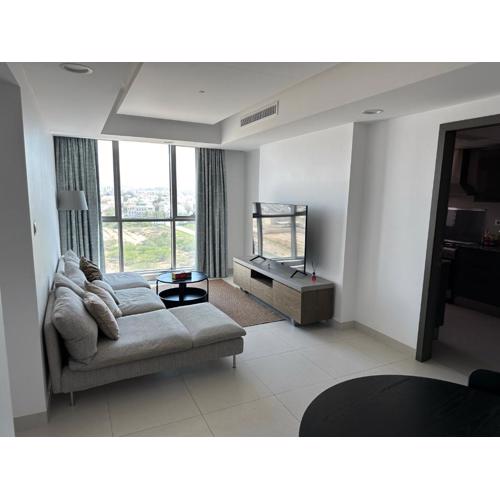 Pinnacle Row Cityscape Haven