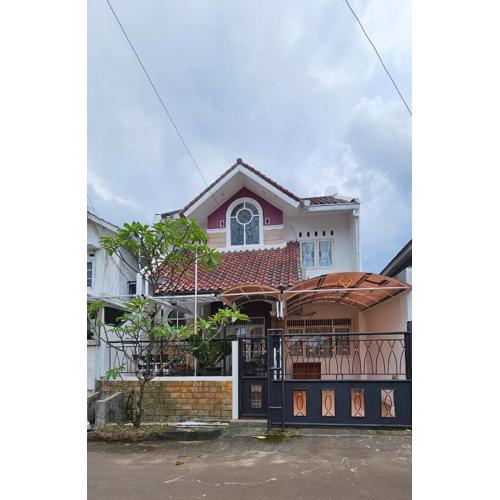 Pinus Homestay by DT Guesthouse