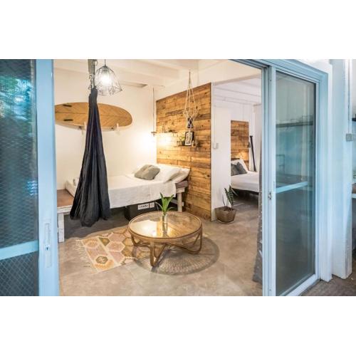 PITI Nest Self-Service Home in Rainforest Nest - Wi-fi, Monkeys, Bats, Pet Friendly with a Fee