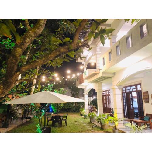 Plantation Surf Inn & Restaurant - Midigama