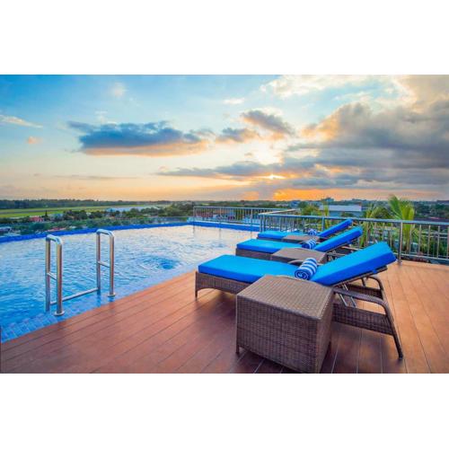 Platinum Adisucipto Hotel & Conference Center