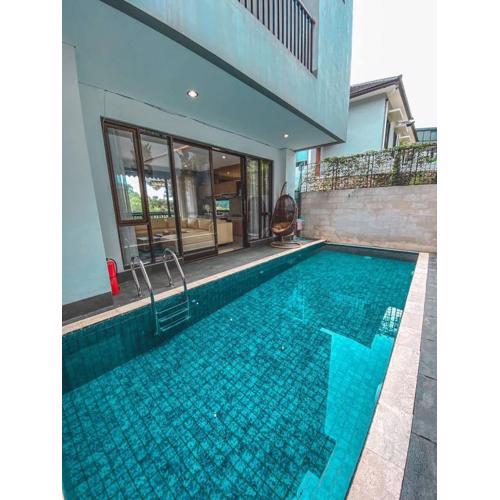 Platinum Dago Resort villa 15px Private Pool Bandung