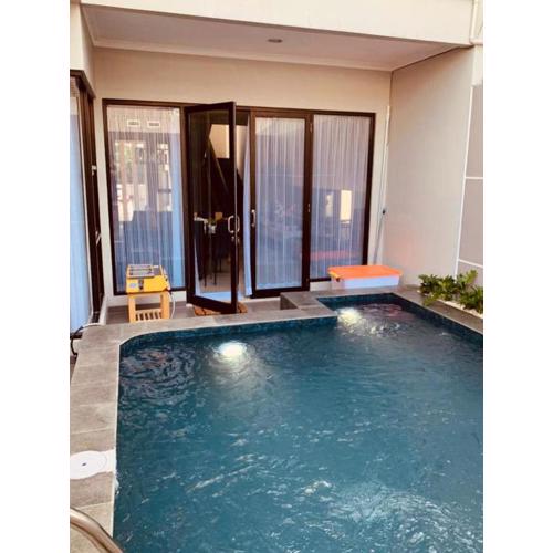 Platinum Setrasari Guest House 5BR Private Pool Bandung