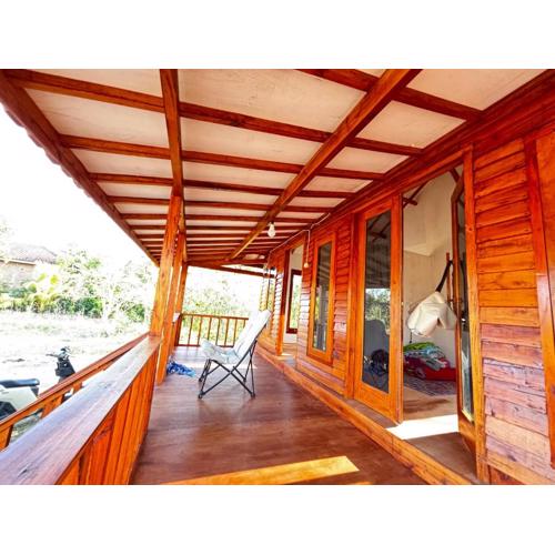 Plaus Wooden Villa Lombok