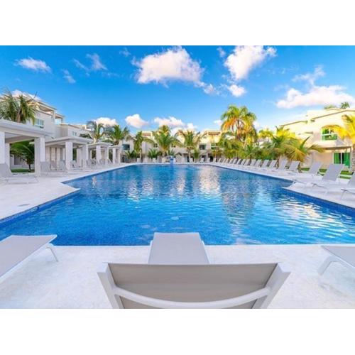 Playa Palmera Beach Resort