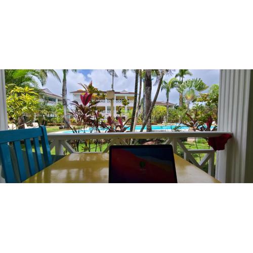 Playa Turquesa only 50m From the Beach Walk to all Restaurants