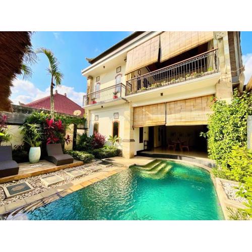 Pleasant Balinese Style Lotus