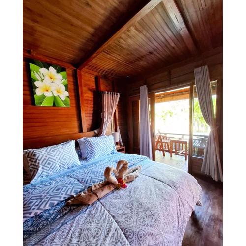 Pondok Denly by Pigeon