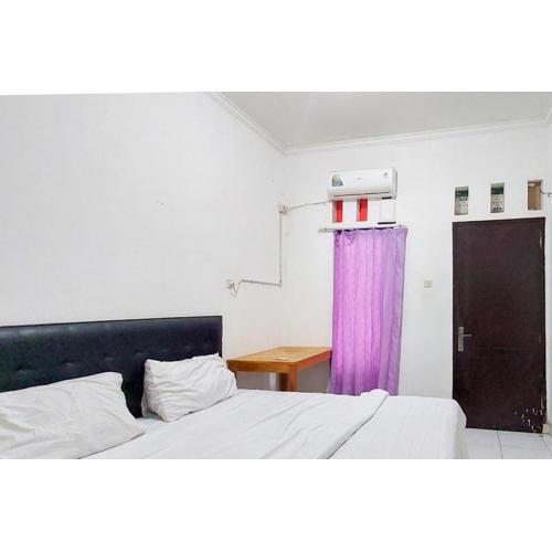 Pondok Gede Dkost Syariah Mitra RedDoorz