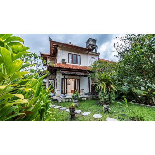 Pondok Loris Villa