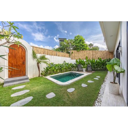 Pool Garden Private 2BR Villa - 10 min to Finns Beach Club