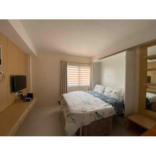 Pool level Persimmon Condo w/ kitchen unit 615