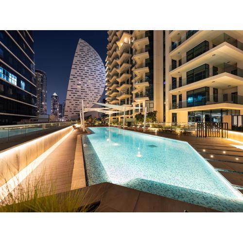 Pool View Studio in Business Bay 2km Burj Khalifa