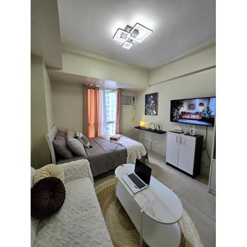 Pool view Studio with WiFi & Netflix , Avida Riala