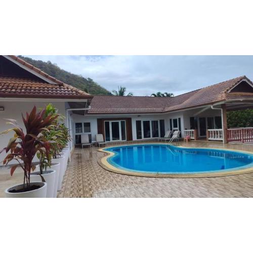 Pool View Villa 1