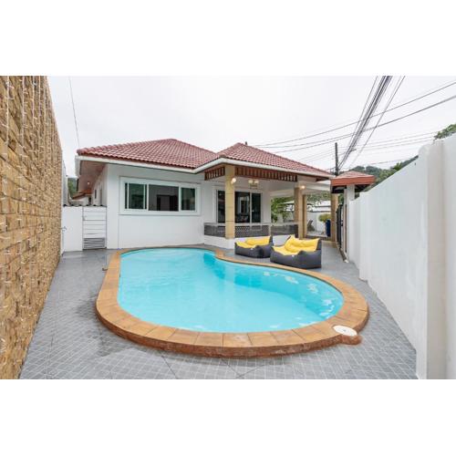 Pool Villa 3 Bedrooms, Closeby Patong, Chic and Quiet
