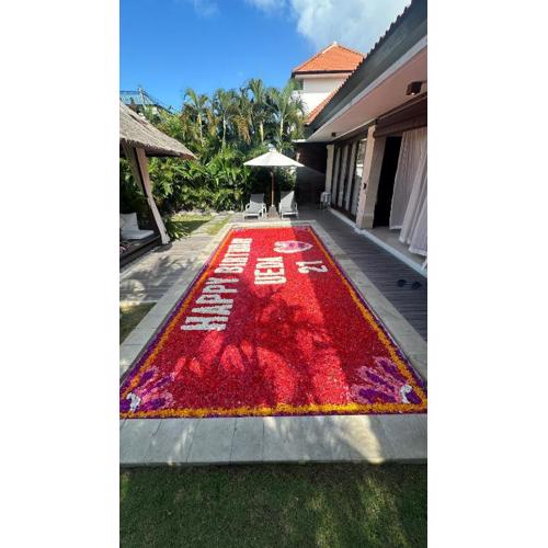 Pool Villa with Pool Flower Decorations in Bali - DAY USE 6hrs and Pickup-Dropoff - by Grazie Bali