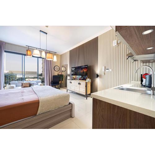 Poolview Studio شقة at Al Zahia - Sunset Escape