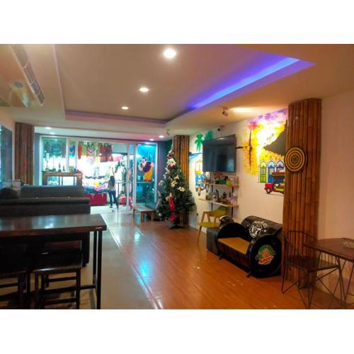 Popeyes Hostel Patong