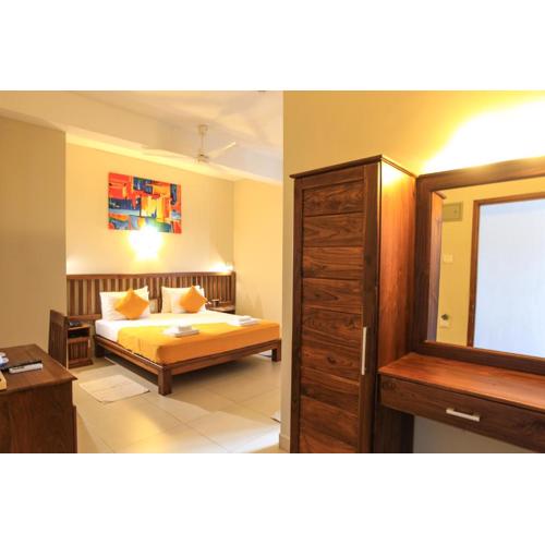 Port View City Hotel