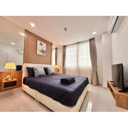 PoshPlace 1 BR in Amazon Residence