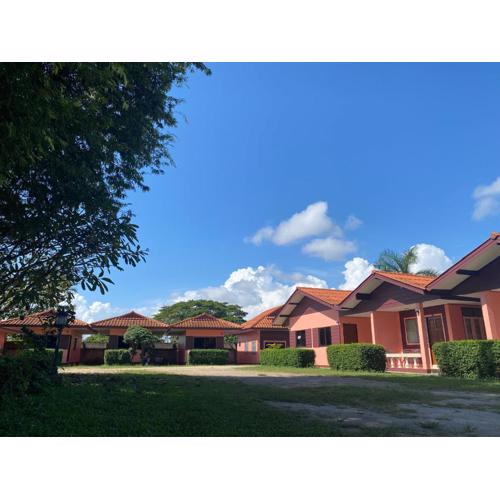 โพธิ์ทองริมทุ่ง Pothong Rimtung Hotel